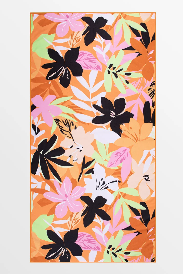 Cupshe Tiki Bar Floral And Leafy Beach Blanket 3 Cupshe Tiki Bar Floral And Leafy Beach Blanket - Image 3