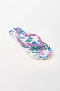 Cupshe Flowerburst Floral Flip Flops -Deals Cupshe Store 2 5f173b47 6d35 49ae 9676 033bb8a4556c