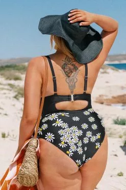 Cupshe Hadlee Daisy Floral Plus Size One Piece Swimsuit 5 Cupshe Hadlee Daisy Floral Plus Size One Piece Swimsuit -Deals Cupshe Store 2 5f79612a 38f2 4a94 9b66 eb5a4e1ad4cf