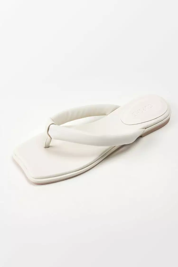 Cupshe Sweetpea Minimalist Thong Sandals 2 Cupshe Sweetpea Minimalist Thong Sandals - Image 2