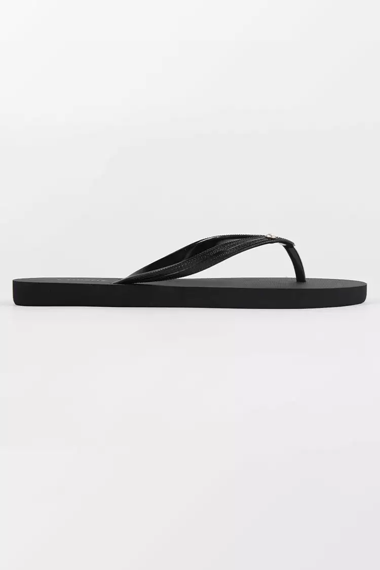 Cupshe Beckett Rhinestone Flip Flops 2 Cupshe Beckett Rhinestone Flip Flops - Image 2