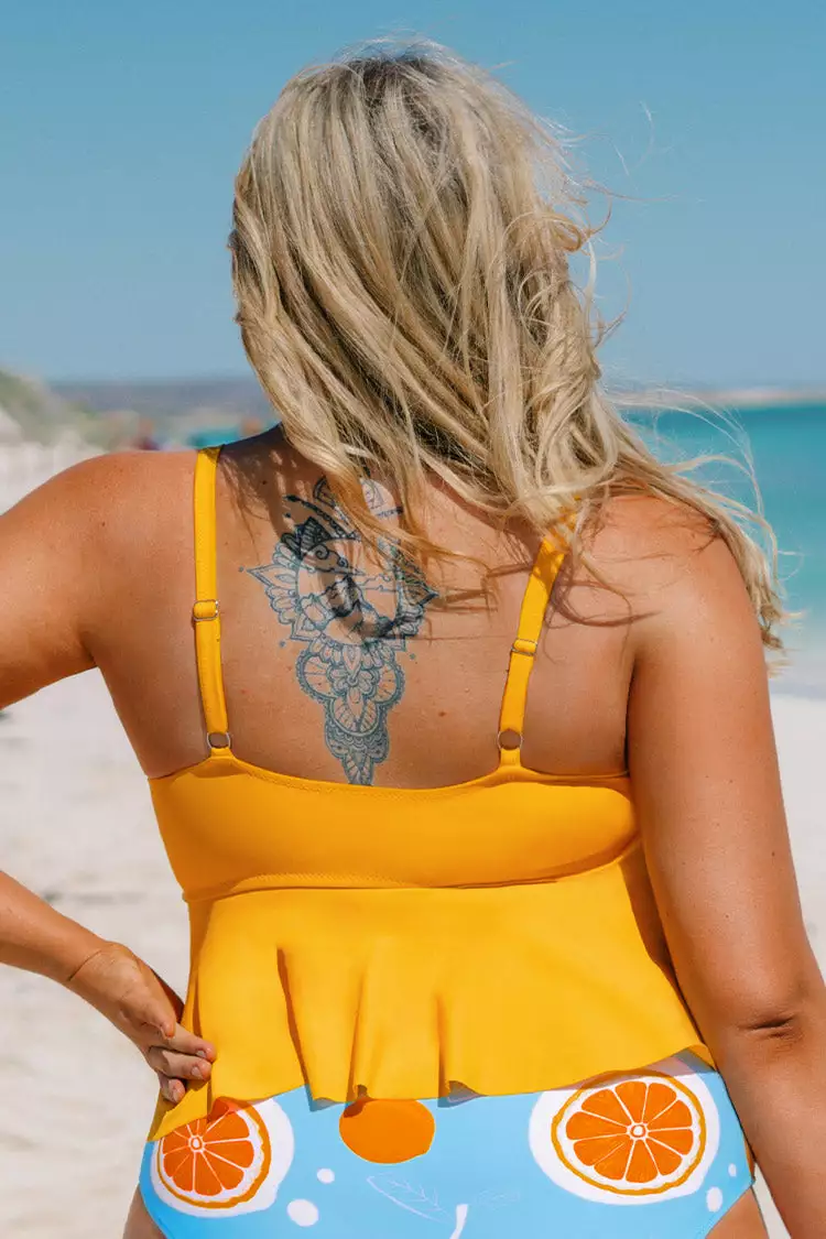 Cupshe Karlee Yellow V-neck Ruffle Plus Size Bikini Top 2 Cupshe Karlee Yellow V-neck Ruffle Plus Size Bikini Top - Image 2