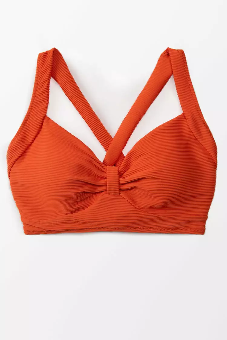 Cupshe Kora Crisscross Plus Size Bikini Top 3 Cupshe Kora Crisscross Plus Size Bikini Top - Image 3