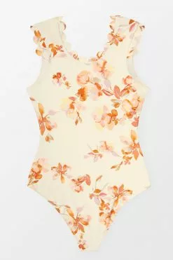 Cupshe Adeline V-neck Floral Scalloped One Piece Swimsuit -Deals Cupshe Store 2 8fa21799 84cf 4f07 9b31 ff91e9493142