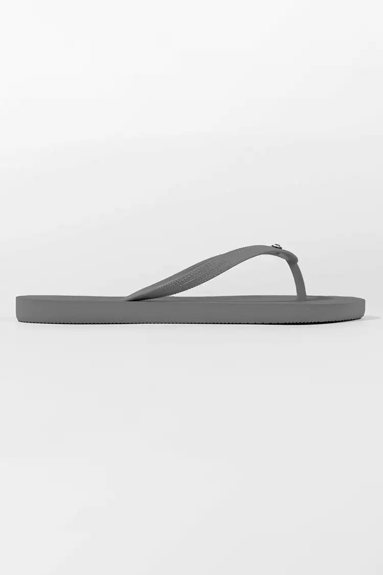 Cupshe Sand Bar Rhinestone Grey Flip Flops 2 Cupshe Sand Bar Rhinestone Grey Flip Flops - Image 2