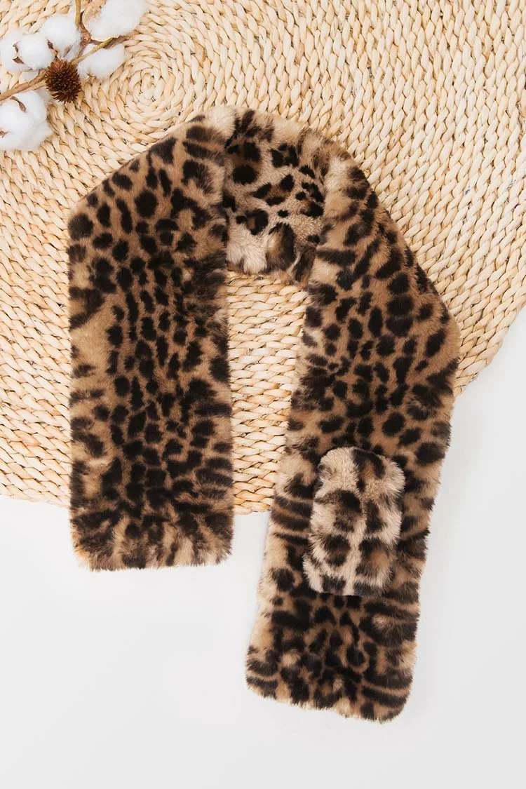 Cupshe Explorer Leopard Criss Cross Scarf 2 Cupshe Explorer Leopard Criss Cross Scarf - Image 2