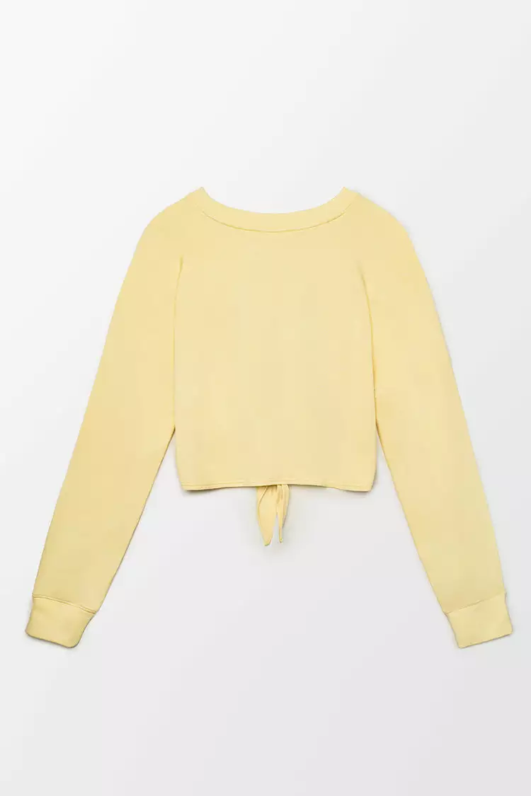 Cupshe Passion Knot Hem Raglan Sleeve Crop Sweatshirt 3 Cupshe Passion Knot Hem Raglan Sleeve Crop Sweatshirt - Image 3