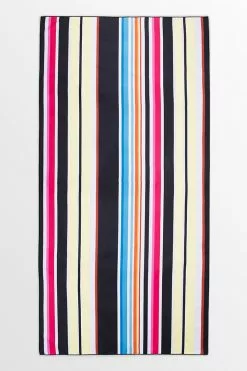 Cupshe Retro Striped Beach Blanket 6 Cupshe Retro Striped Beach Blanket -Deals Cupshe Store 2 bda110f2 90c3 4eb2 9b83 5c96c0dea1a3