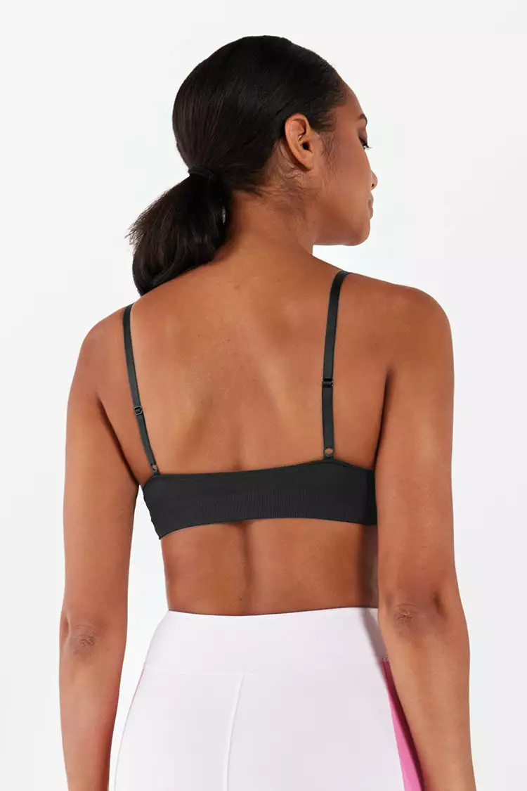 Cupshe Blythe U-neck Backless Sports Bra 2 Cupshe Blythe U-neck Backless Sports Bra - Image 2