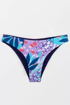 Cupshe Barbara Reversible Low Waisted Bikini Bottom 9 Cupshe Barbara Reversible Low Waisted Bikini Bottom -Deals Cupshe Store 2 d72048ad cb24 4c32 bd4e da6430f7953c