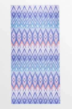 Cupshe Blue Charm Geo Print Beach Blanket 7 Cupshe Blue Charm Geo Print Beach Blanket -Deals Cupshe Store 2 dae28617 8bf8 4200 a7f8 21cd5de21f43