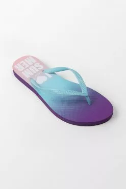 Cupshe Summer Love Gradient Flip Flops 7 Cupshe Summer Love Gradient Flip Flops -Deals Cupshe Store 2 e7361c20 3221 47c6 ac1e 99357b300677