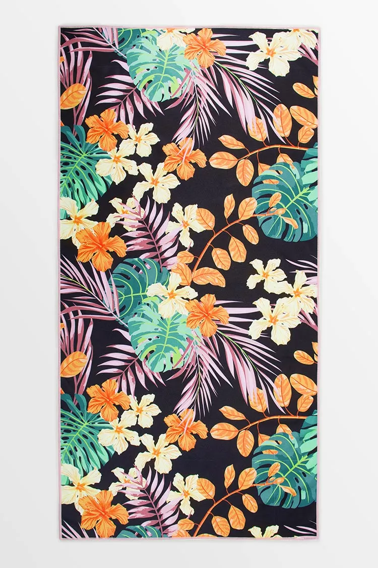 Cupshe Midnight Tropic Floral Beach Blanket 3 Cupshe Midnight Tropic Floral Beach Blanket - Image 3