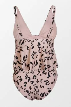 CUPSHE Audrey Leopard Ruffle Hem Ruched Back Tankini 7 CUPSHE Audrey Leopard Ruffle Hem Ruched Back Tankini -Deals Cupshe Store 2 f143c98c 953b 4d36 a8fc 95b8a29ee0e0