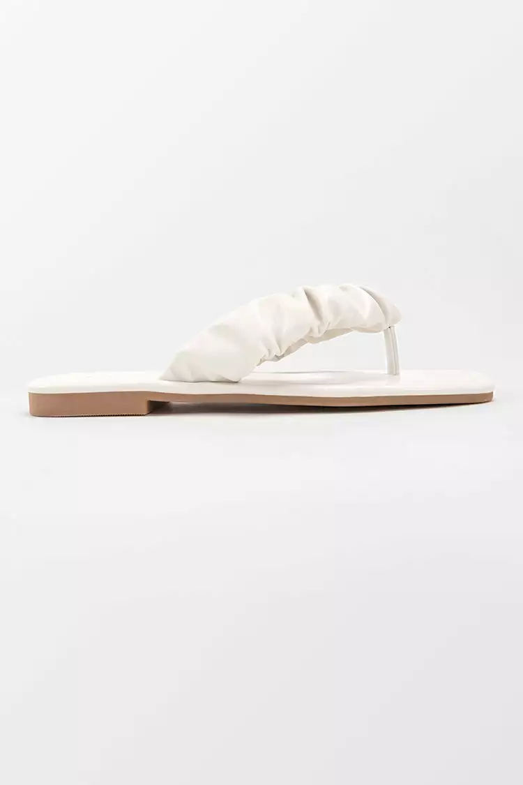 Cupshe White Orchid Ruched Thong Sandals 3 Cupshe White Orchid Ruched Thong Sandals - Image 3