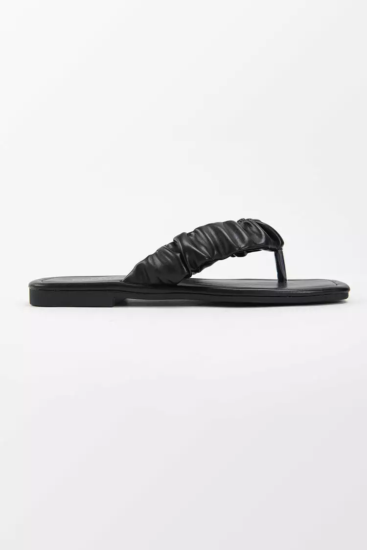Cupshe Black Orchid Ruched Thong Sandals 3 Cupshe Black Orchid Ruched Thong Sandals - Image 3