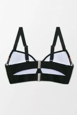 Cupshe Black Floral Plus Size Bikini Top 7 Cupshe Black Floral Plus Size Bikini Top -Deals Cupshe Store 3 3b78841b b6a9 4c9c 98c2 b74fd5d02975