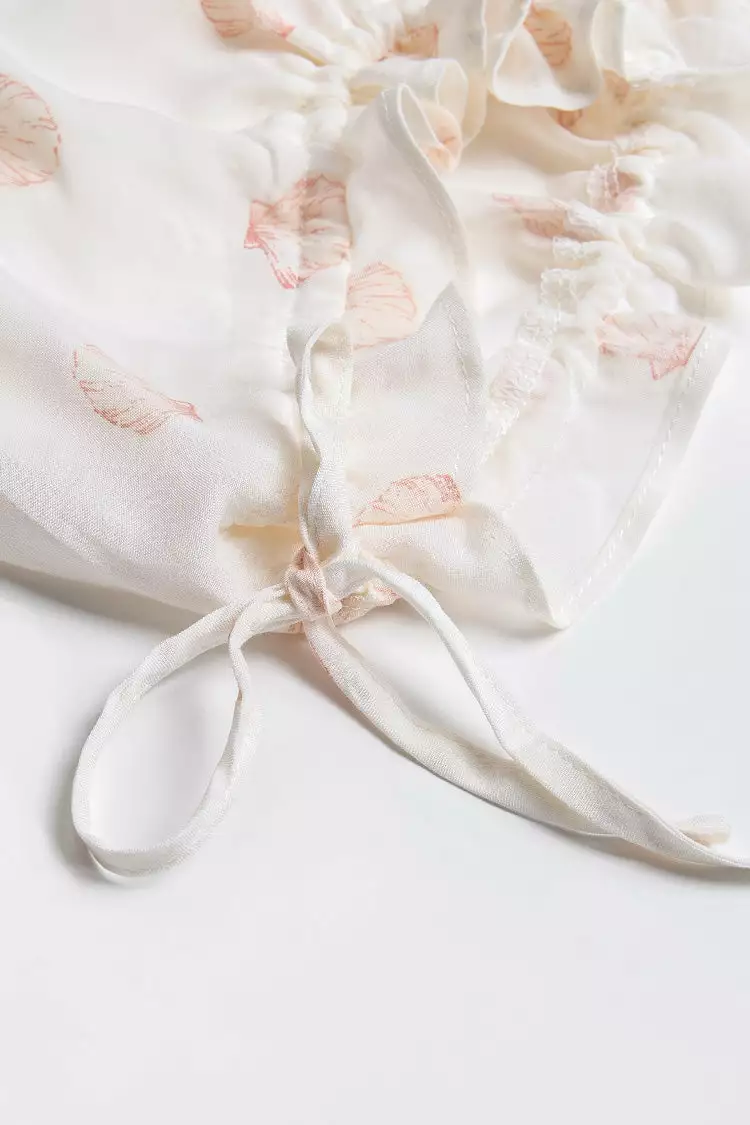 Cupshe Alani Buttoned Frill Short Sleeves Dress 3 Cupshe Alani Buttoned Frill Short Sleeves Dress - Image 3