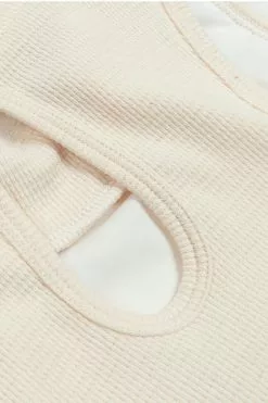 Cupshe Tamara Waffle Cut-out Back Crop Sports Bra 5 Cupshe Tamara Waffle Cut-out Back Crop Sports Bra -Deals Cupshe Store 3 4 02bc8ce0 32ca 4ec6 b0ae 9fd015be285a