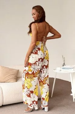 Cupshe Serenity Floral Elastic Waist Criss Cross Jumpsuit 6 Cupshe Serenity Floral Elastic Waist Criss Cross Jumpsuit -Deals Cupshe Store 3 4 611013df e3c7 4a54 afbb 3af949f8a033