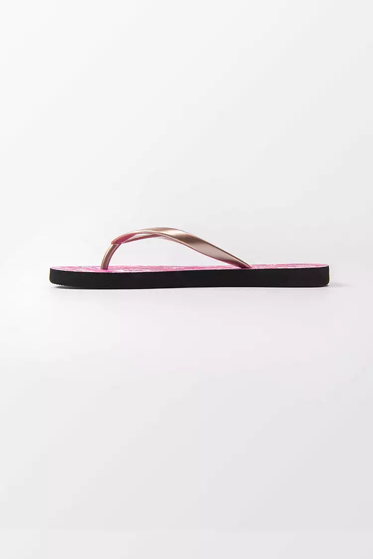 Cupshe Flare Paisley Flip Flops 3 Cupshe Flare Paisley Flip Flops - Image 3