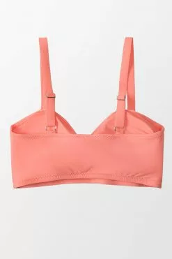 Cupshe Ana Ruched Plus Size Bikini Top 7 Cupshe Ana Ruched Plus Size Bikini Top -Deals Cupshe Store 3 55ac4607 2fb2 47ed 96b0 de49381bd4d3