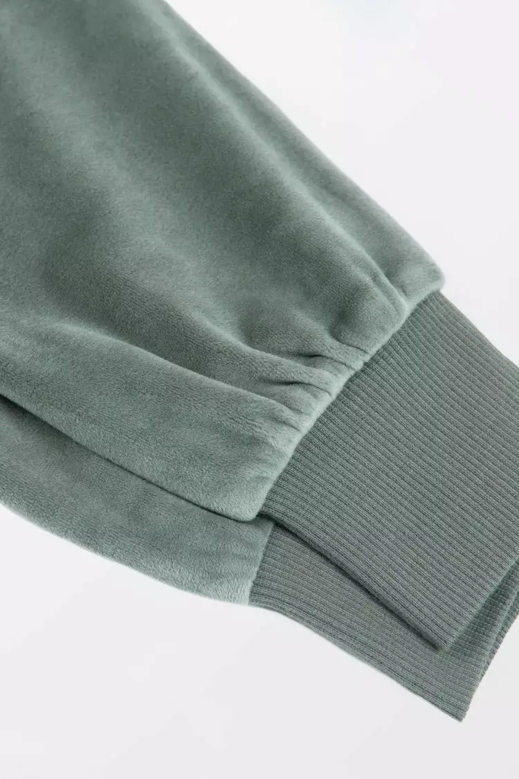 Cupshe Rosewood Green Long Sleeve Hoodie 4 Cupshe Rosewood Green Long Sleeve Hoodie - Image 4