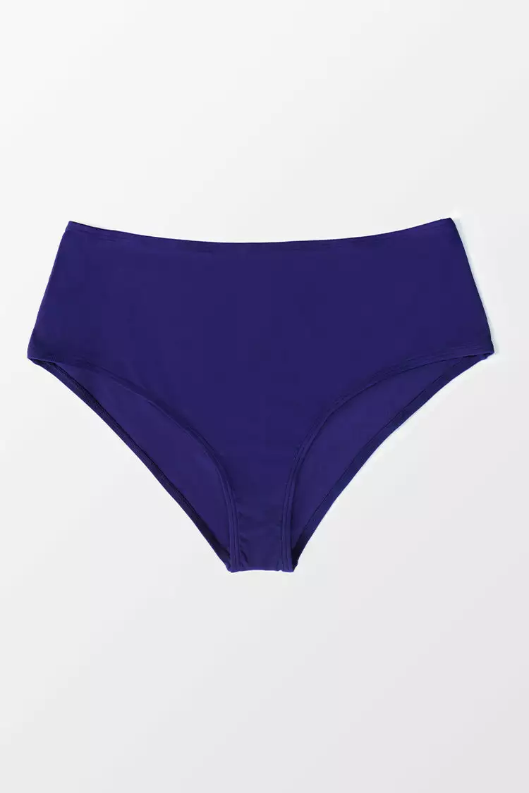 Cupshe Lainey Solid Plus Size Bikini Bottom 3 Cupshe Lainey Solid Plus Size Bikini Bottom - Image 3