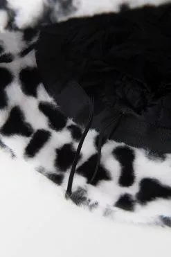 Cupshe Dynamic star Cow Pattern Fluffy Bucket Hat 6 Cupshe Dynamic star Cow Pattern Fluffy Bucket Hat -Deals Cupshe Store 3 6abe4c5e 5dd5 413c 8af7 bcd86445fee6