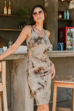 Cupshe Kasandra Cut Out Scoop Bodycon Dress 6 Cupshe Kasandra Cut Out Scoop Bodycon Dress -Deals Cupshe Store 3 7825f3e8 a747 461b 906b fbf695cee886