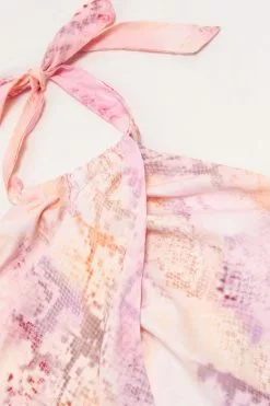 Cupshe Viper Room Halter Maxi Dress 5 Cupshe Viper Room Halter Maxi Dress -Deals Cupshe Store 3 85752ee8 b5bb 4b63 907c 649bbbf93992