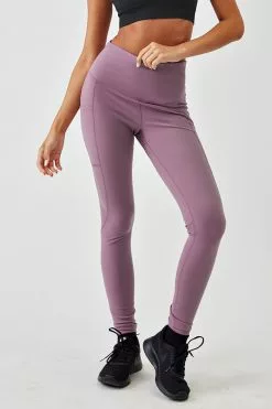 Cupshe Finn Slim Fit Leggings 7 Cupshe Finn Slim Fit Leggings -Deals Cupshe Store 3 8bdca94a 85cc 4f49 8004 3bcfa00ffe59