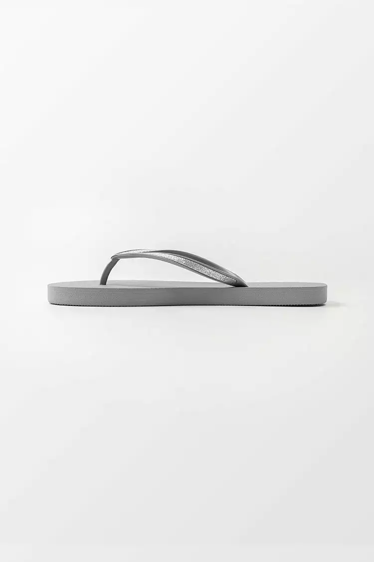 Cupshe Slate Grey Flip Flops 3 Cupshe Slate Grey Flip Flops - Image 3