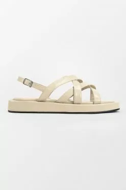 Cupshe Vineyards Crisscross Strap Ankle Buckle Sandals 6 Cupshe Vineyards Crisscross Strap Ankle Buckle Sandals -Deals Cupshe Store 3 98067cdc 9594 4d30 b3d1 c9e26678f82e