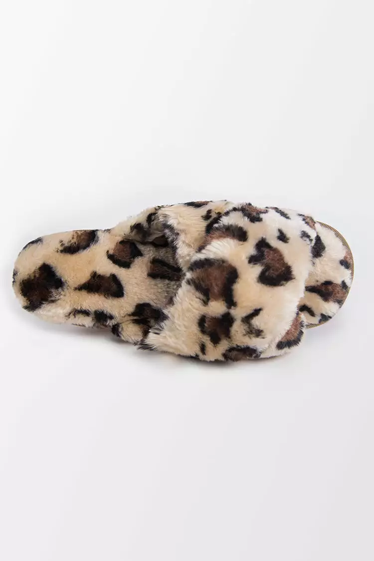 Cupshe Lark Leopard Cross Strap Fluffy Slippers 3 Cupshe Lark Leopard Cross Strap Fluffy Slippers - Image 3