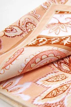 Cupshe Keepsake Paisley Beach Blanket 9 Cupshe Keepsake Paisley Beach Blanket -Deals Cupshe Store 3 9d4f33d3 05ab 49e3 9a58 7db04c7ad5bc