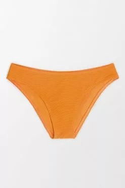 Cupshe Caitlyn Textured Low Waisted Bikini Bottom -Deals Cupshe Store 3 a6c65ccc 228e 4250 aecb 660a397fcf16