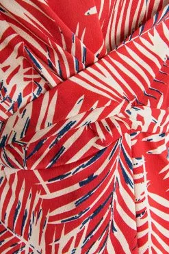 Cupshe Emmy Leafy Wrap Dress -Deals Cupshe Store 3 a8cce9e4 fbfe 4a6c 8c58 7b1fa9d6c8ed