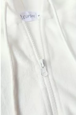 Cupshe Coffee Run Zipper Front Drawstring Hoodie 13 Cupshe Coffee Run Zipper Front Drawstring Hoodie -Deals Cupshe Store 3 a8df5a84 d57e 4a03 870d 504d3c15afa9