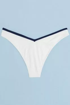Cupshe Lyanna White Rib Contrast Trim Bikini Bottom -Deals Cupshe Store 3 ad176374 d6f5 4913 b9e0 6aaab815f03b