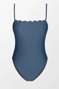 Cupshe Omniscient Solid Scalloped Square Neck One Piece Swimsuit 6 Cupshe Omniscient Solid Scalloped Square Neck One Piece Swimsuit -Deals Cupshe Store 3 be06a4d9 3bf7 4490 a1d6 cee5e5010b0b