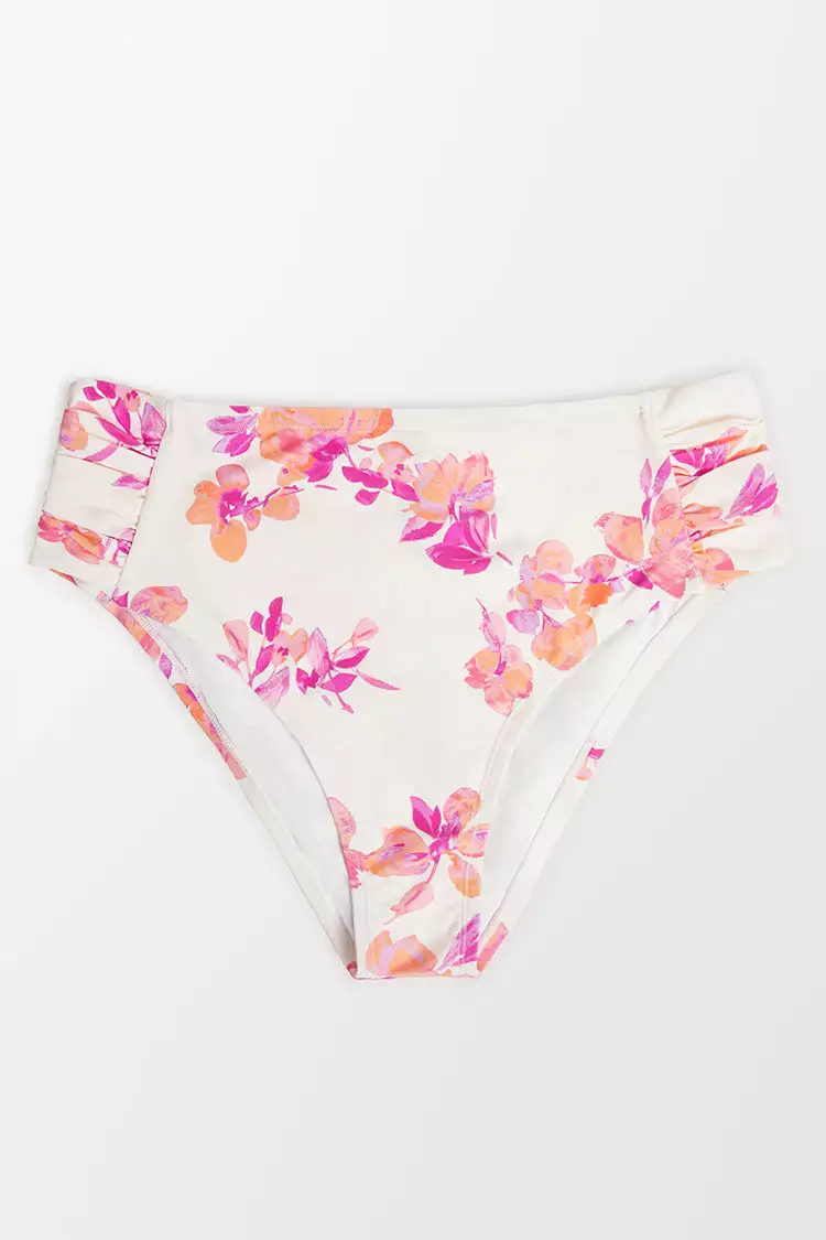 Cupshe Larissa Floral Ruched Plus Size Bikini Bottom 3 Cupshe Larissa Floral Ruched Plus Size Bikini Bottom - Image 3