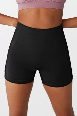 Cupshe Orchid Black Mid Waist Biker Shorts 6 Cupshe Orchid Black Mid Waist Biker Shorts -Deals Cupshe Store 3 e3e764d7 fa21 43d8 a7dd 813bf783c1da