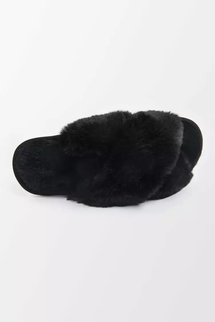 Cupshe Karter Black Cross Strap Fluffy Slippers 3 Cupshe Karter Black Cross Strap Fluffy Slippers - Image 3