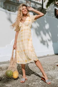 Cupshe Aleena Plaid V Neck Dress -Deals Cupshe Store 3 ea8b0746 e51a 48b8 9140 4f788d72af98