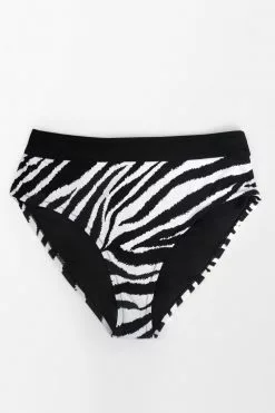 Cupshe Joelle Zebra Striped Plus Size Bikini Bottom -Deals Cupshe Store 3 f5cf6393 32a1 4496 97cf d9deaccfe996