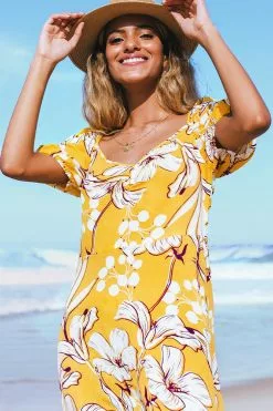 Cupshe Vada Floral V-Neck Front Dress 5 Cupshe Vada Floral V-Neck Front Dress -Deals Cupshe Store 3 f75582c0 72e9 4c59 a12f 386c582a5fef