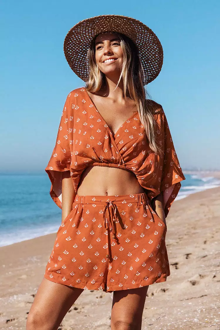 Cupshe Diane Geometric Print Drawstring Waist Shorts 3 Cupshe Diane Geometric Print Drawstring Waist Shorts - Image 3