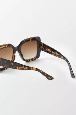 Cupshe Pop Oversized Sunglasses -Deals Cupshe Store 3 f95b9965 e77a 4c56 8398 c740352dfce1