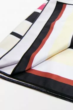 Cupshe Retro Striped Beach Blanket 7 Cupshe Retro Striped Beach Blanket -Deals Cupshe Store 3 fb6b54ab e2e9 4abe a886 3fc7148ea6ec